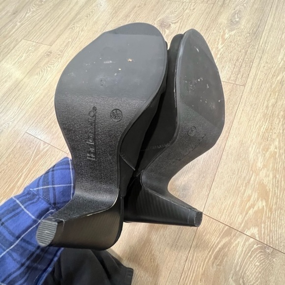 Hot Tomato Black Cage Cone Heel Sandals - Picture 13 of 16